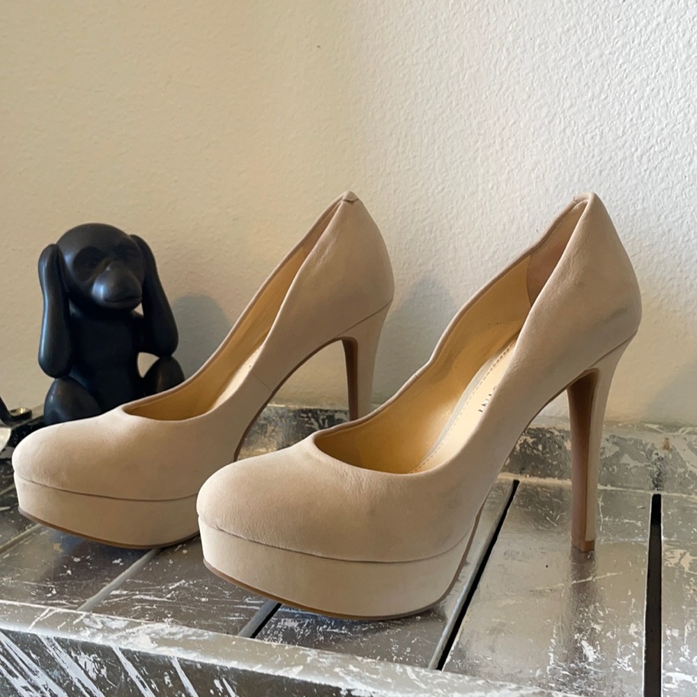 Gianni Bini 6.5 Beige Heel